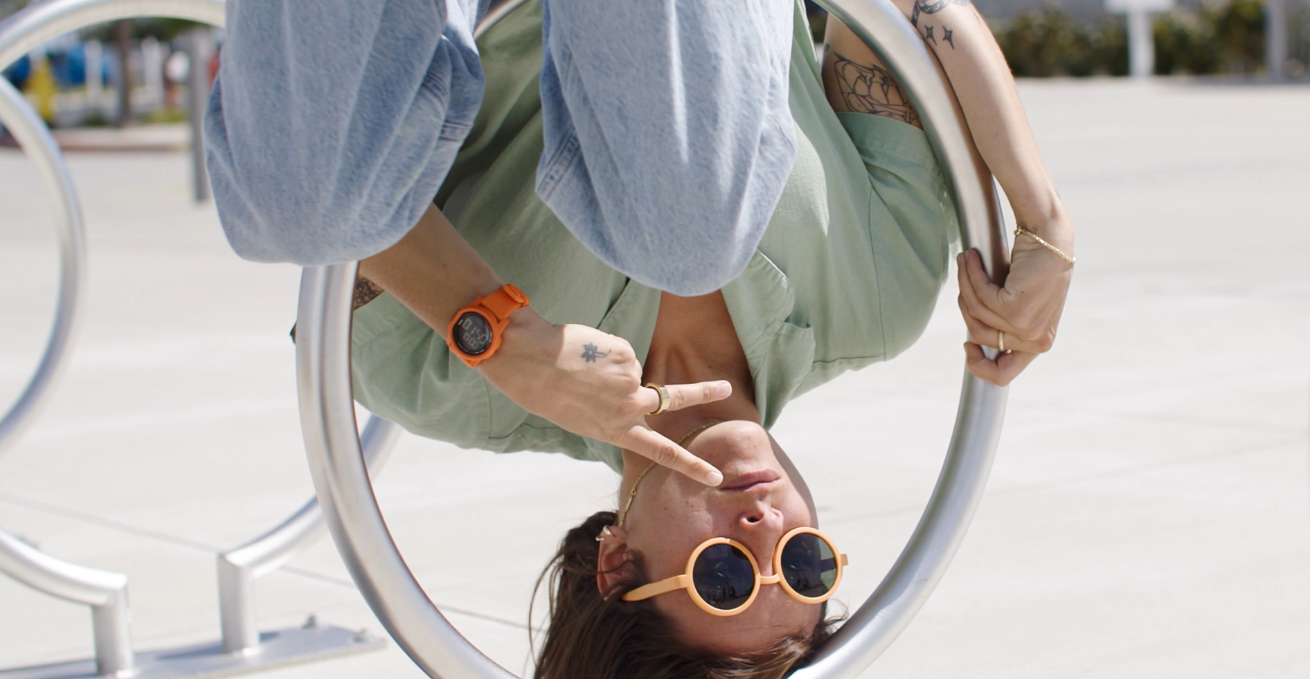 Window Disc Watch Introducing the Disk: Our New Round Digital Watch – Nixon EU