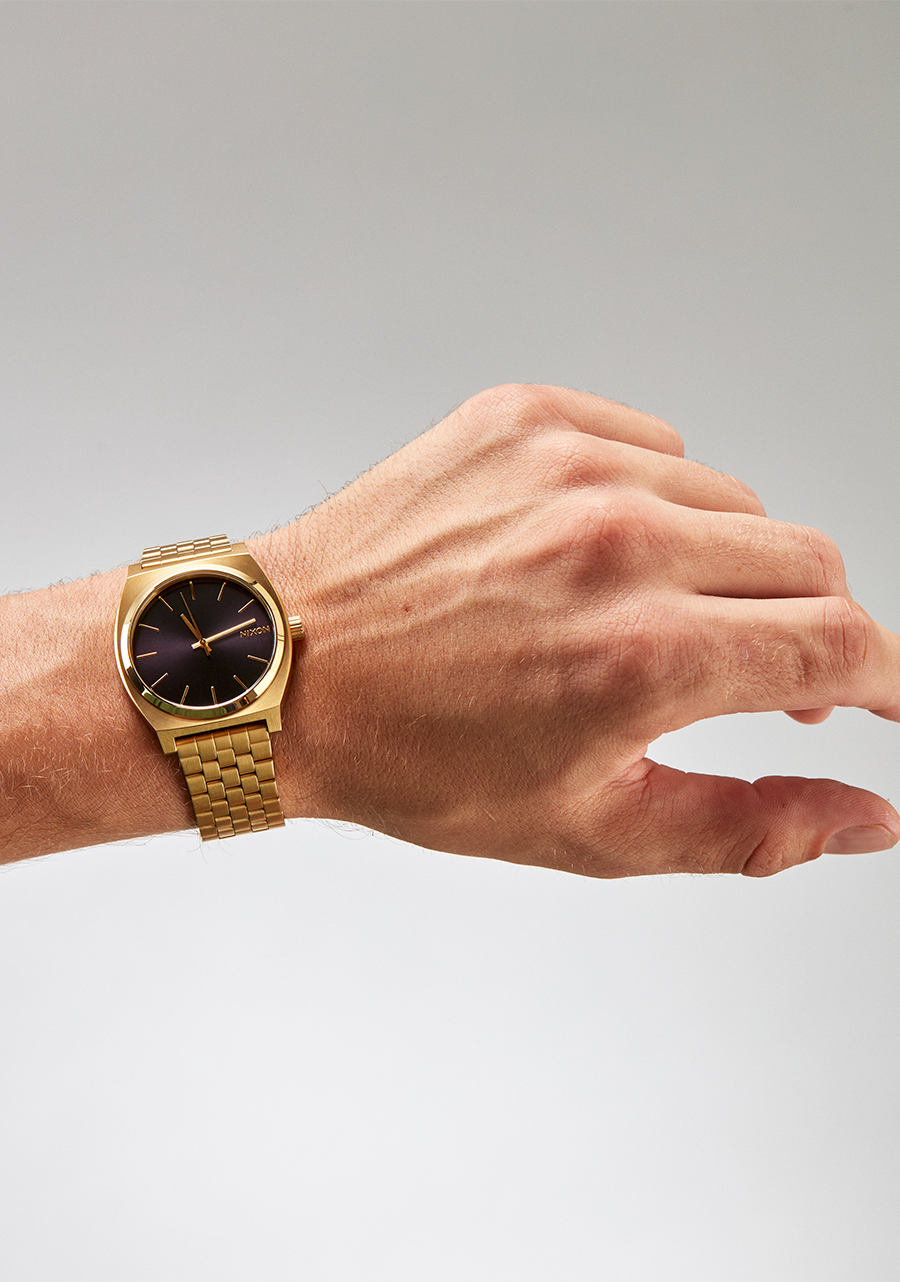 Nixon minimal gold hot sale