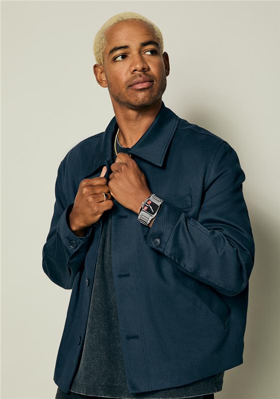 Limited Edition Nixon Banks Watch | Silver / Red | Analog GMT