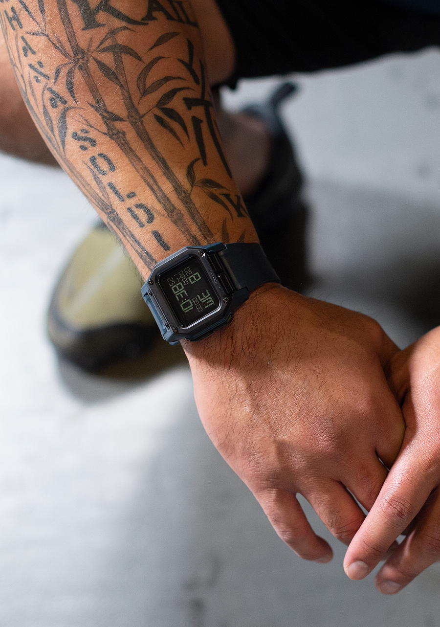 Nixon black multicam clearance