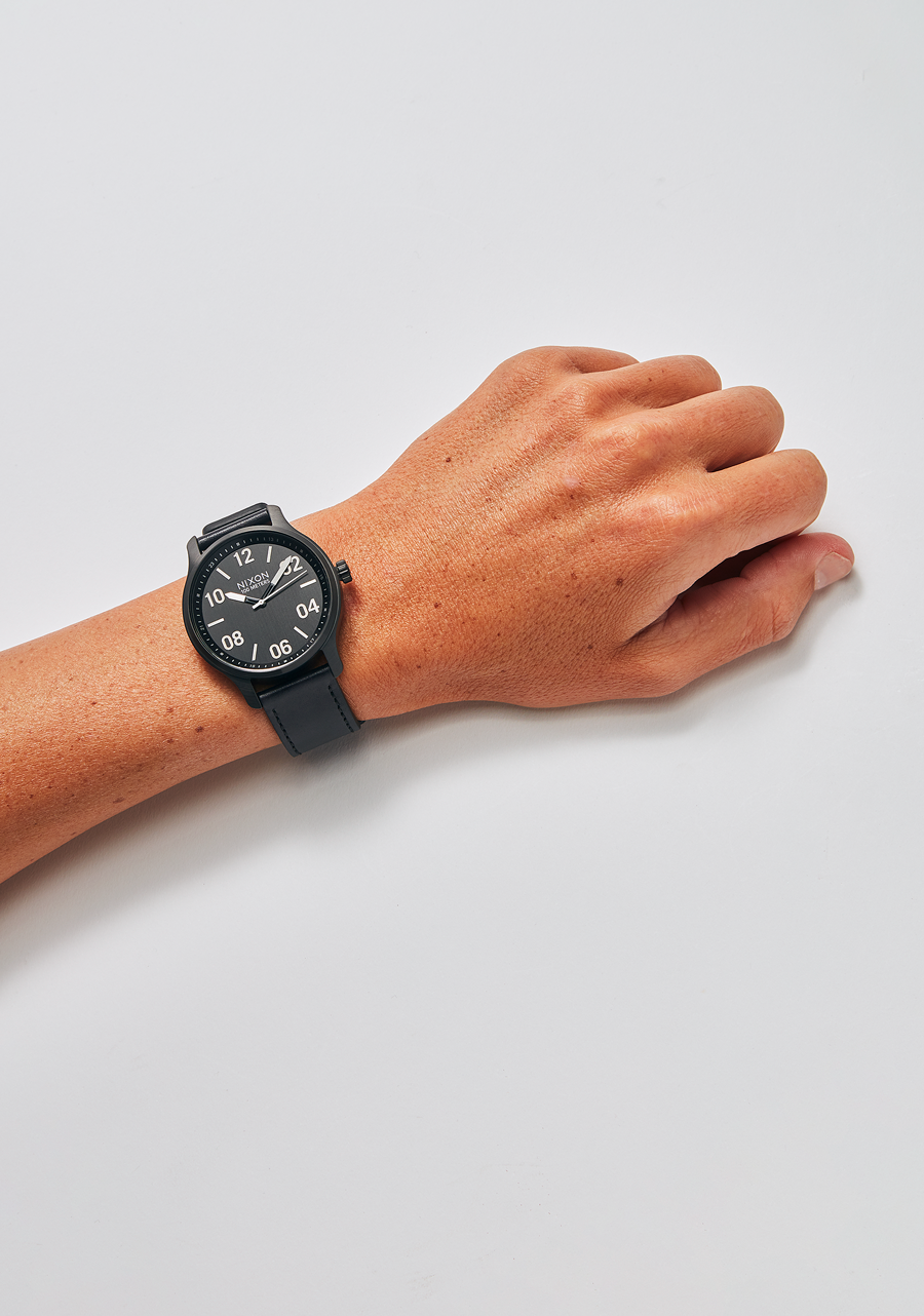 Nixon patriot leather watch hot sale