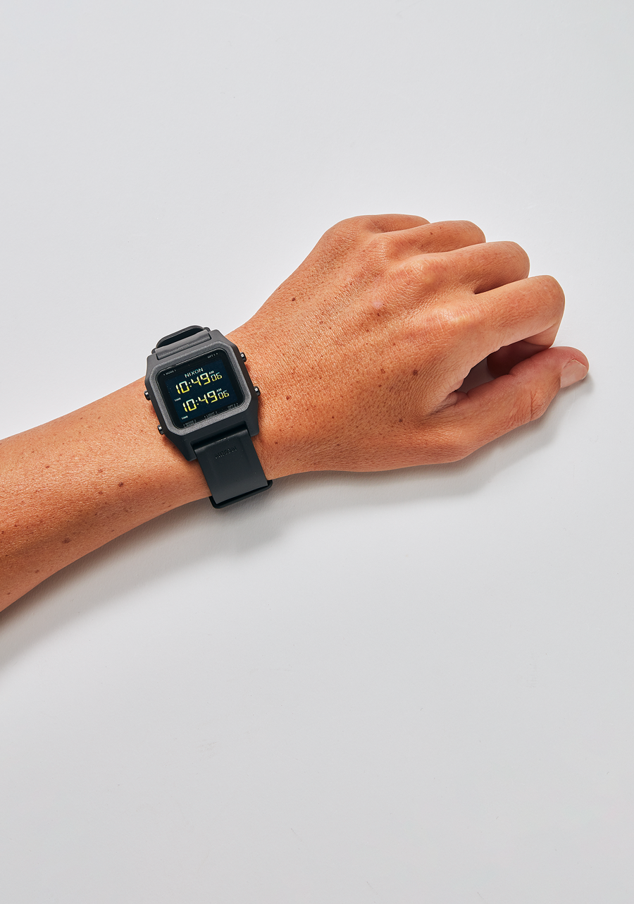 ニクソン Staple AMSTERDAM 28010457 