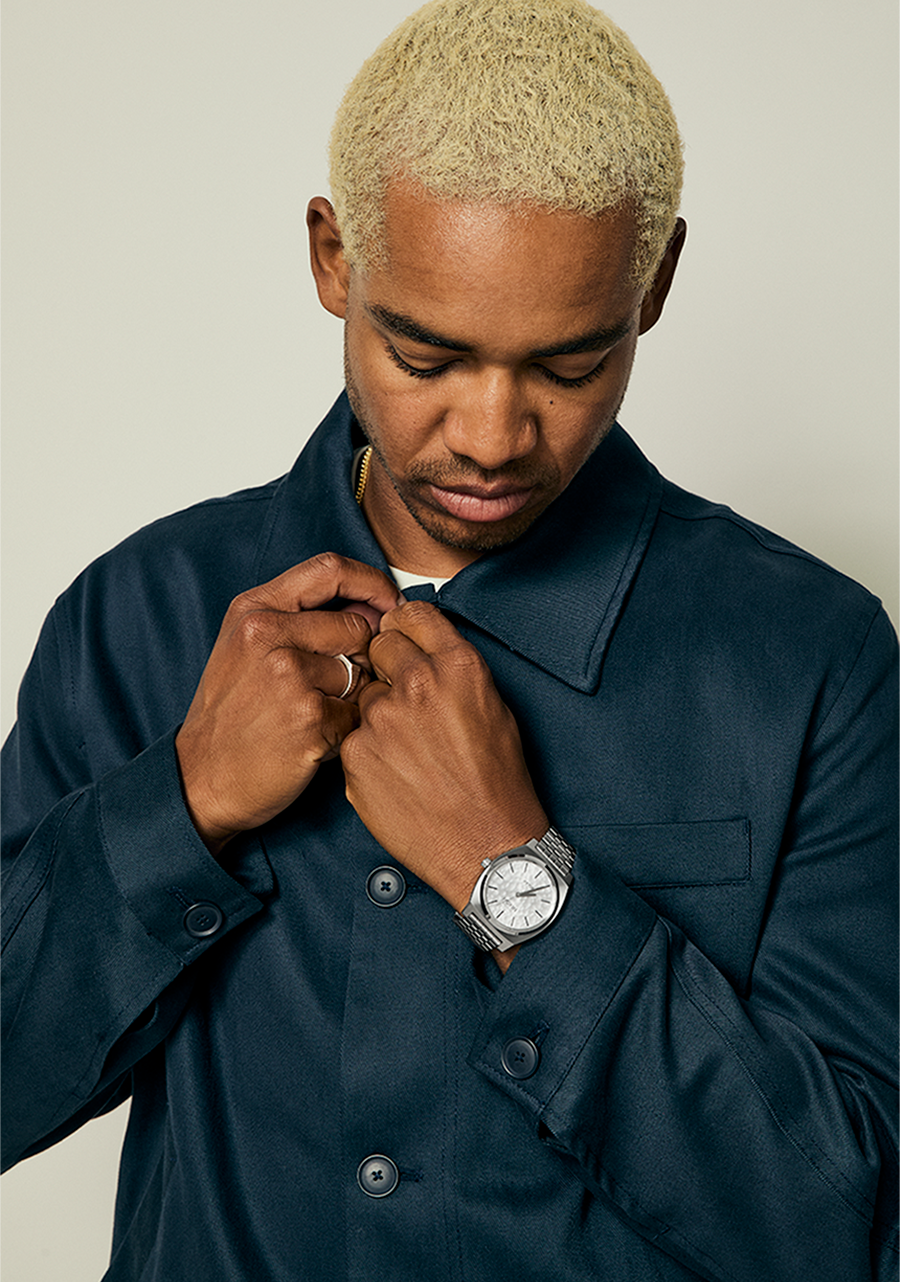 Time Teller Solar - Silver / Snow View 7